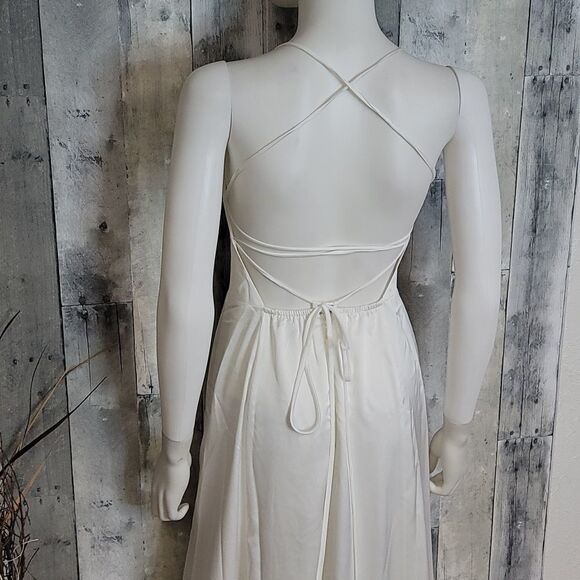 Nwot Show Me Your MuMu Godshaw Goddess Gown in Ivory Luxe Satin - Picture 5 of 9